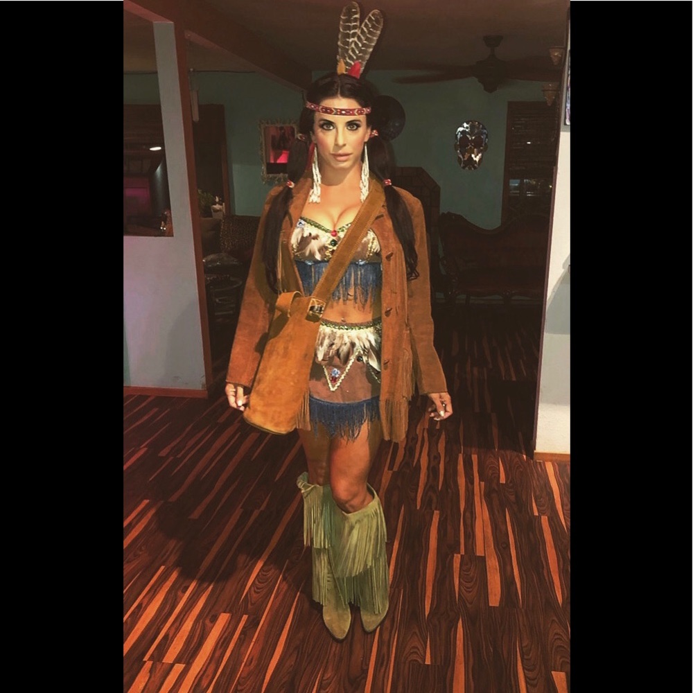 One of a kind handmade Indian princess costume 🪶